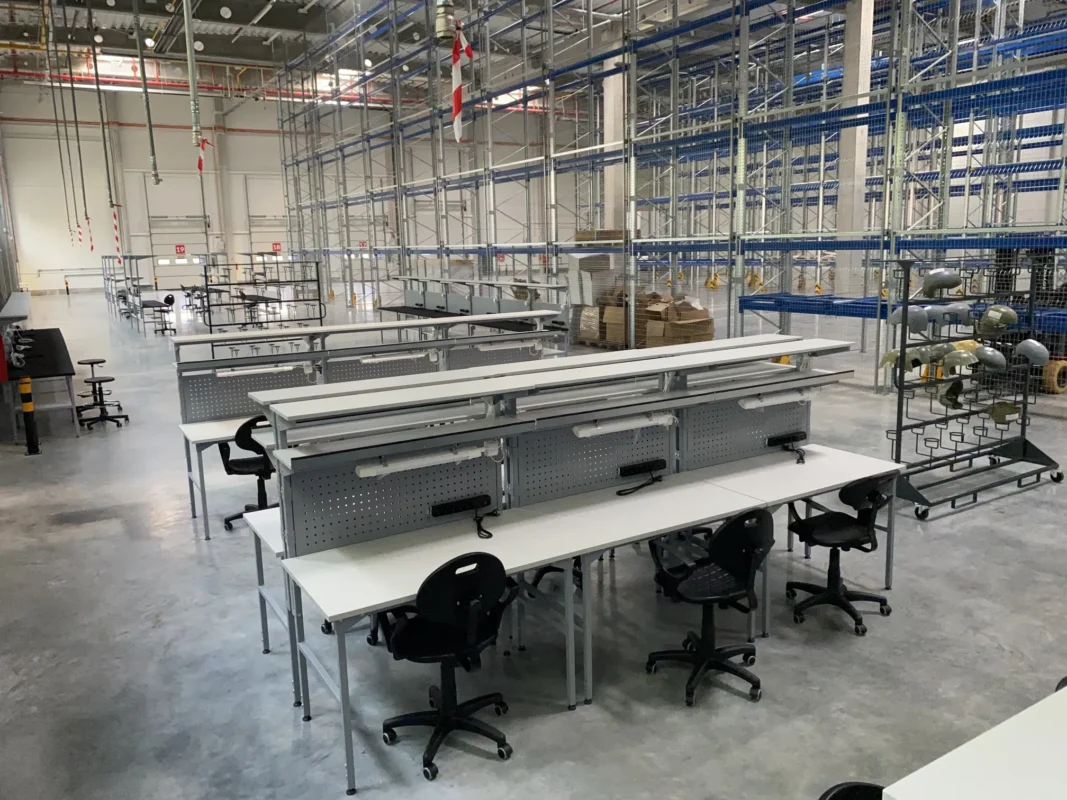 stoły montażowe producent RA Construction